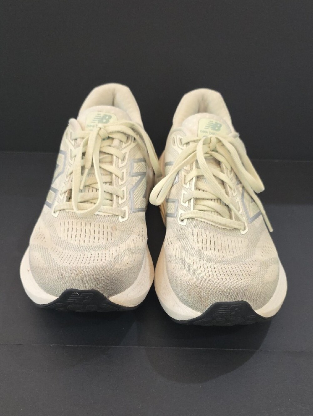 New Balance Fresh Foam 880 Women's Sneakers in Pale Mint and Cream Size 8 - Picture 5 of 13